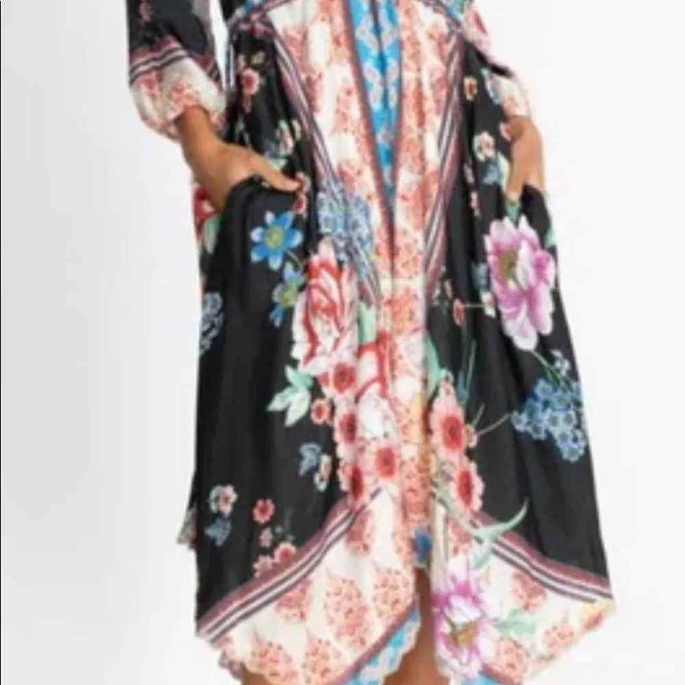 Johnny Was Geana Patsy Silk Dress Medium New

Out of stock now!! - Picture 10 of 11